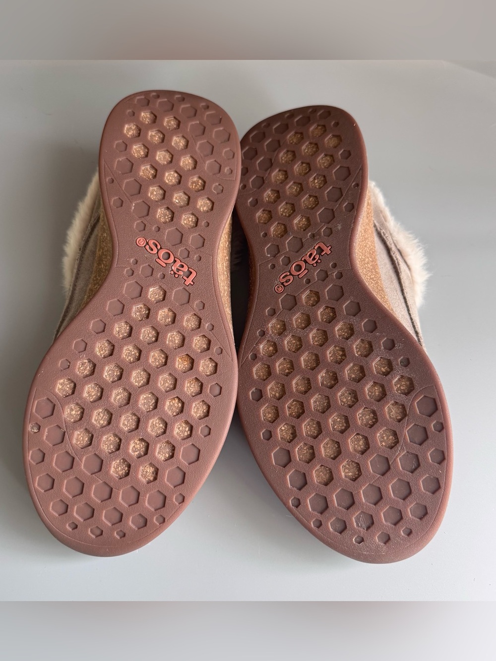 Taos Women’s Suede Faux Fur Mule Clog Slippers Taupe US 8 M Comfort. In great co - Picture 9 of 9
